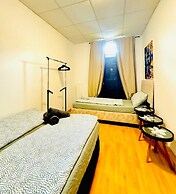 Cityside Two Bedroom Apt Budget Stay