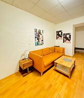 Cityside Two Bedroom Apt Budget Stay
