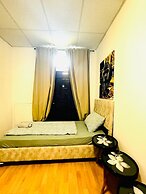 Cityside Two Bedroom Apt Budget Stay