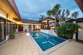 Spacious Private 4 BR Villa With a Working Office