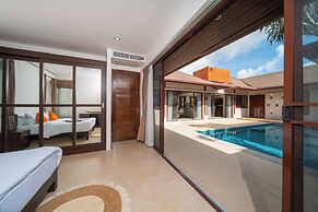 Spacious Private 4 BR Villa With a Working Office