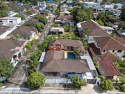 Spacious Private 4 BR Villa With a Working Office