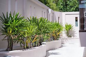 Spacious Private 4 BR Villa With a Working Office
