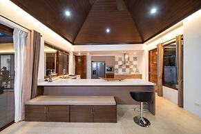 Spacious Private 4 BR Villa With a Working Office