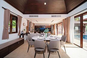 Spacious Private 4 BR Villa With a Working Office