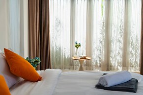Spacious Private 4 BR Villa With a Working Office