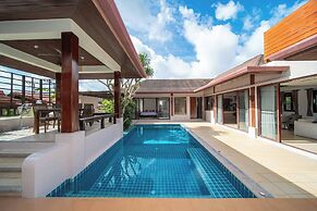 Spacious Private 4 BR Villa With a Working Office