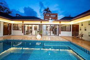 Spacious Private 4 BR Villa With a Working Office