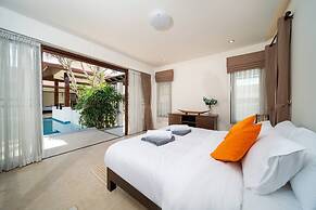 Spacious Private 4 BR Villa With a Working Office