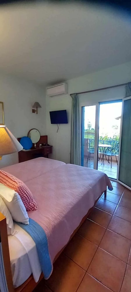 Poseidon Apartments