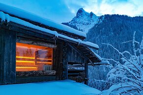 Luxury Detached Panoramic Mountain Home