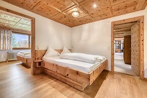Luxurious and Calm Central Hideaway