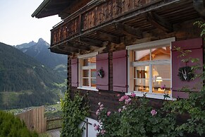Vintage Mountain House With Sauna