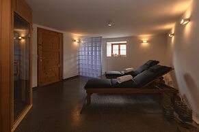Vintage Mountain House With Sauna
