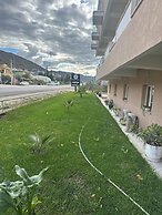 Sweet Hotel