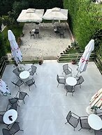 Sweet Hotel