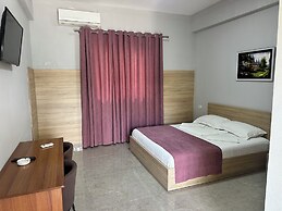 Sweet Hotel
