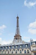Exceptional 3bdr/6p apt - View of the Eiffel Tower