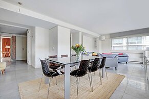 Exceptional 3bdr/6p apt - View of the Eiffel Tower
