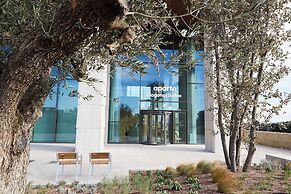 Aparto Diagonal Suites