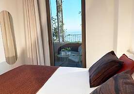 Aparto Diagonal Suites