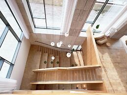 Aparto Diagonal Suites