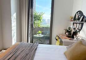 Aparto Diagonal Suites