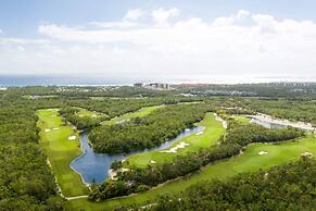 2BR Luxury Condo  Golf View  Corasol
