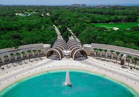 2BR Luxury Condo  Golf View  Corasol