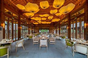 XUANDE GATE HOTEL