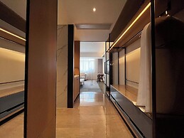 XUANDE GATE HOTEL