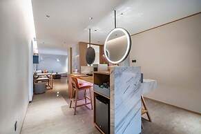 XUANDE GATE HOTEL