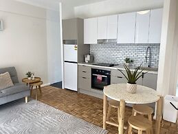Central Bondi Getaway - up to 8 Guest