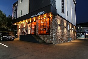 HOTEL JUNO