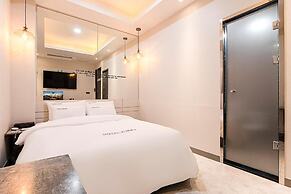 HOTEL JUNO
