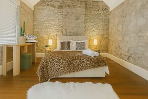 The Flintstones Luxury Stone Stay