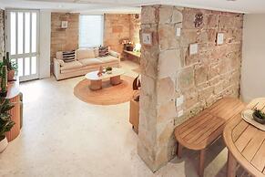 The Flintstones Luxury Stone Stay