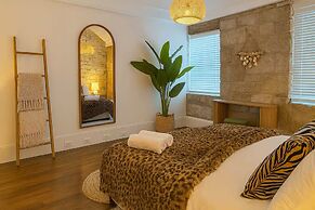 The Flintstones Luxury Stone Stay