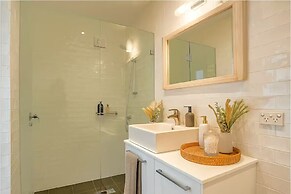 The Flintstones Luxury Stone Stay