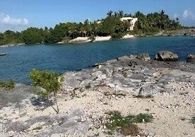 VILLAS MIA FRONT BEACH