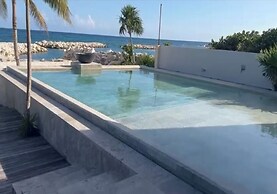 VILLAS MIA FRONT BEACH