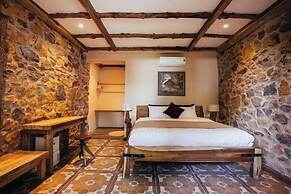 Amaya Home Lodge, SPA & Restaurant