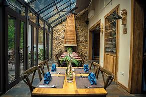 Amaya Home Lodge, SPA & Restaurant