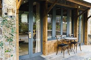 Amaya Home Lodge, SPA & Restaurant