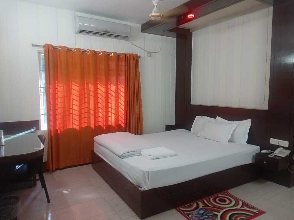Hotel Grand Hilsha Chandpur