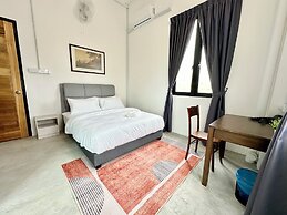 Ferringhi Inn 51