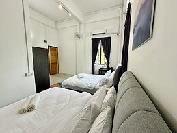Ferringhi Inn 51