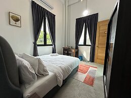 Ferringhi Inn 51