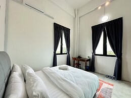 Ferringhi Inn 51