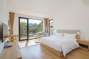 LOSTVILLA Green Gable-Anji